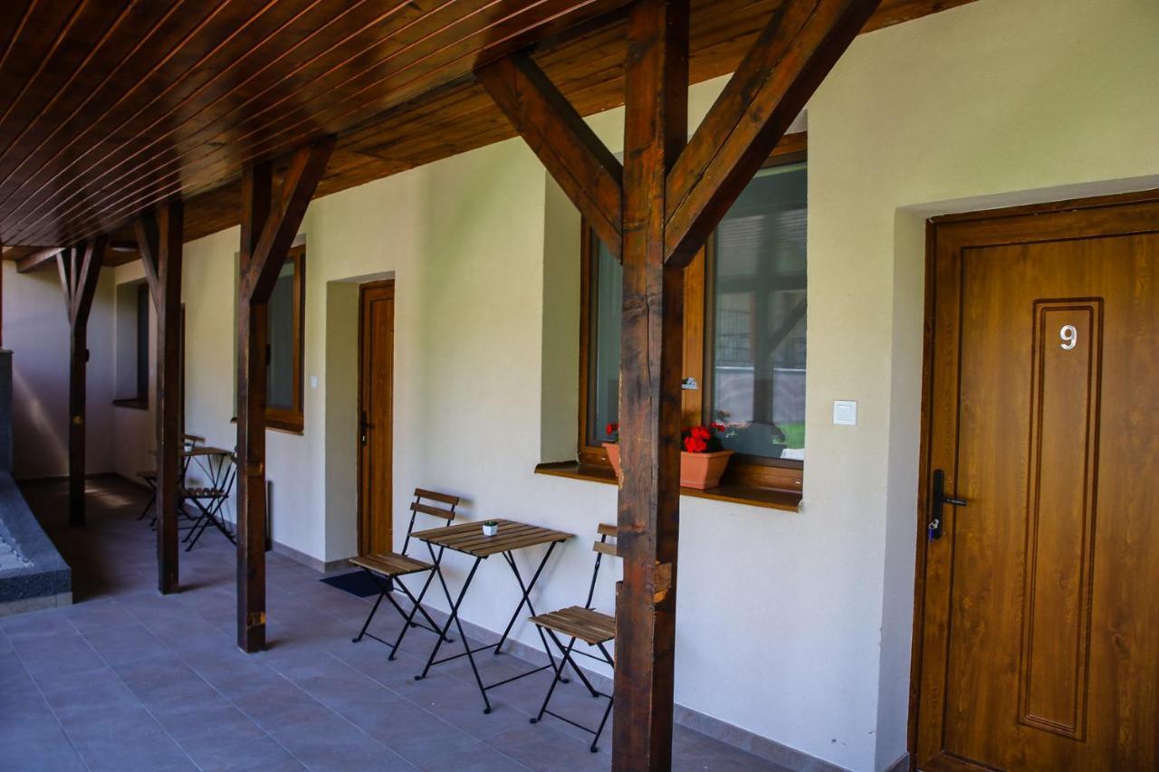 Bed and Breakfast Tulip Garden Panzió Kékcse Exterior foto
