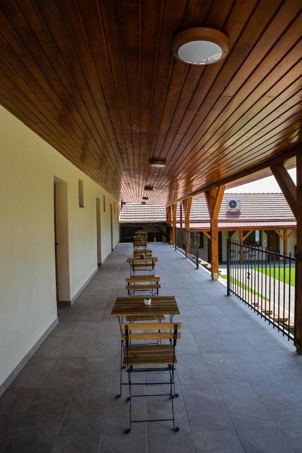 Bed and Breakfast Tulip Garden Panzió Kékcse Exterior foto